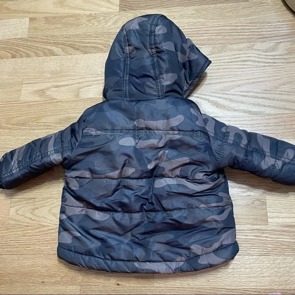 Carter’s Puffer Jacket 12 mos Full Zip Camouflage Green Orange Hooded